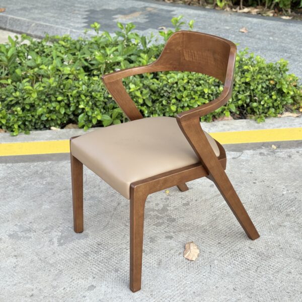 Ghế ăn Saint Walnut