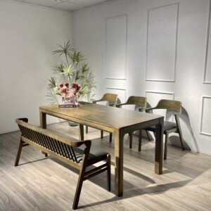 Bộ Bàn Ăn Saint 1m8-3G1B