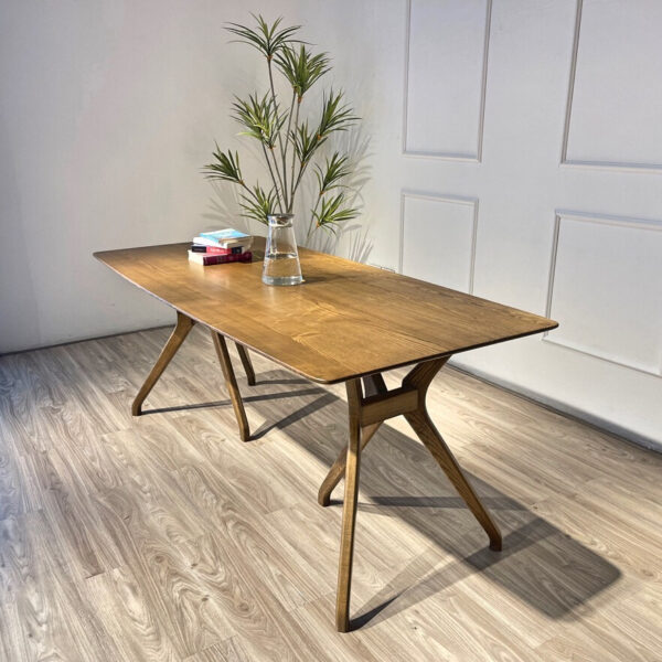Bàn ăn Crown 2M k43 antic ( rêu tây ánh nâu vàng )