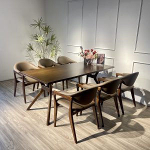 Bộ bàn ăn Rudy Capuchino – RU2M6G